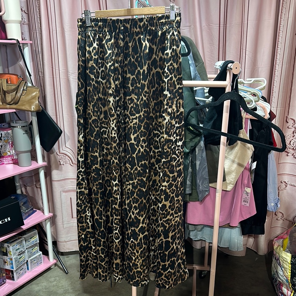 Elegant Leopard Print Maxi Skirt